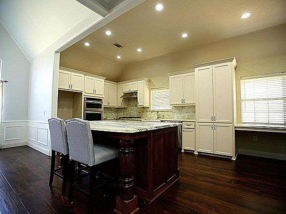 4th image of 3308 Steven Dr