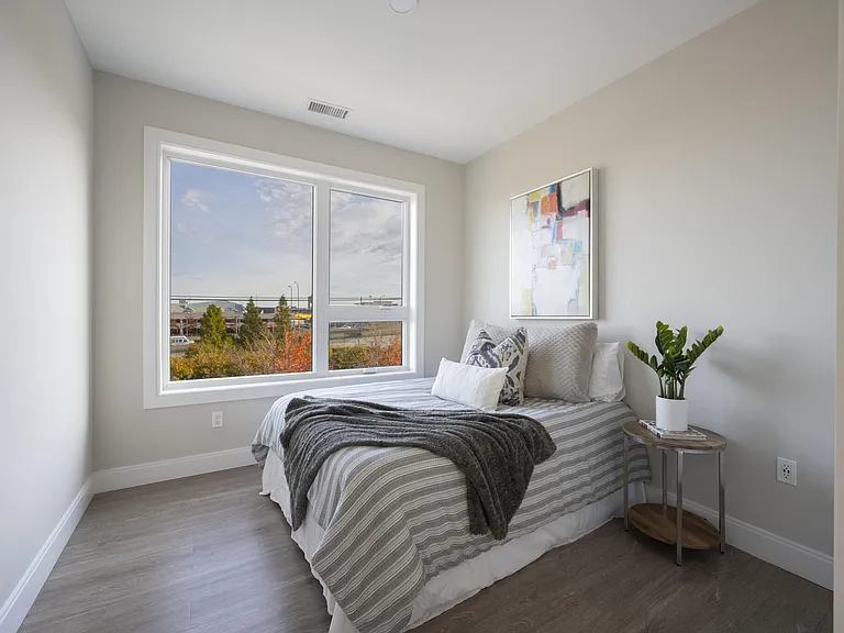 340 Bremen St #204 — Photo 3
