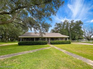 1179 Hubert Dedeaux Rd, Kiln, MS 39556