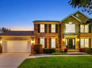 1232 Newcastle Dr, Bloomington, IL