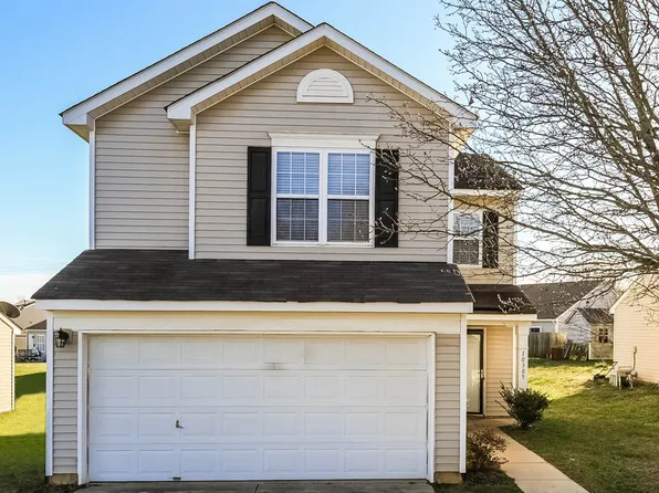 10305 Green Hedge Ave, Charlotte, NC 28269