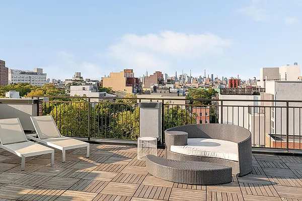 Rented by Nooklyn NYC LLC | media 32