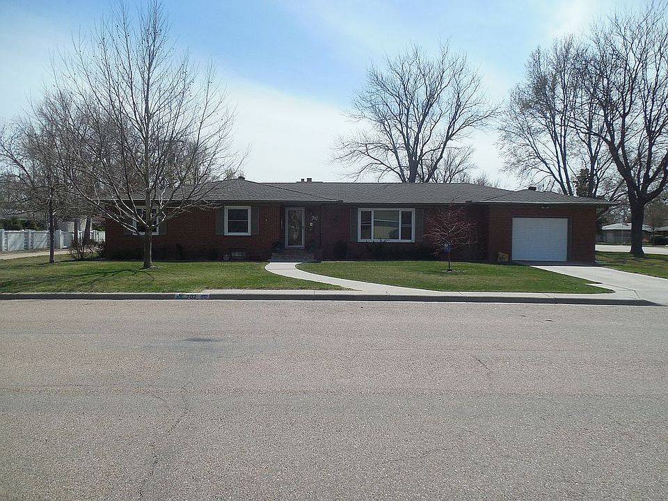 1st image of 702 Pats Dr