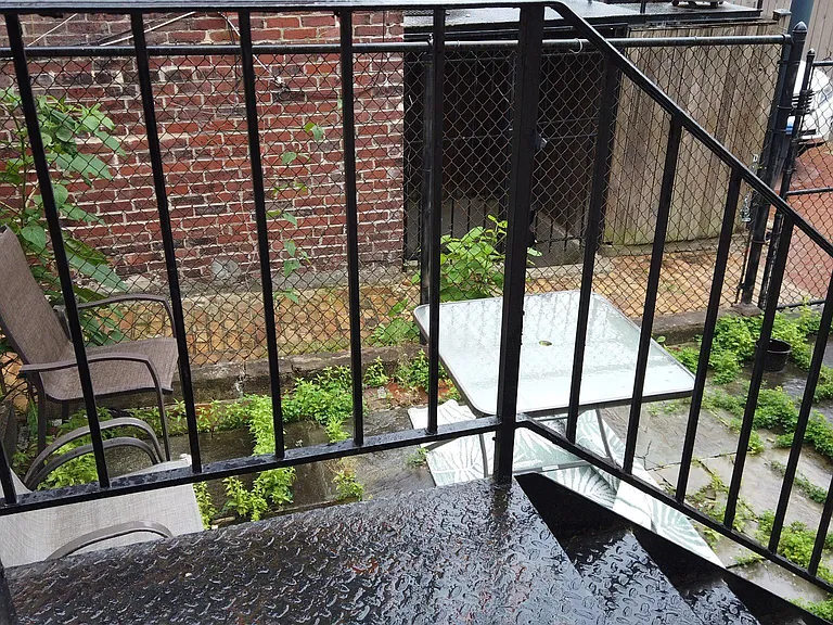 604 9th St NE #9 — Photo 11