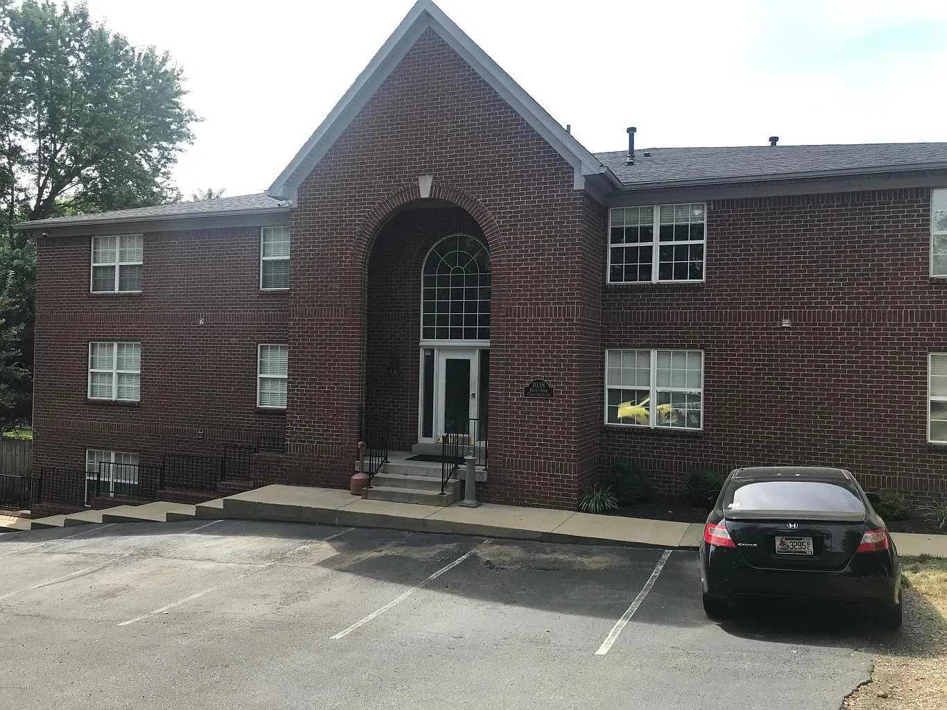 2 bed, 1.5 bath, 973 sqft, $1,250 — Photo 1