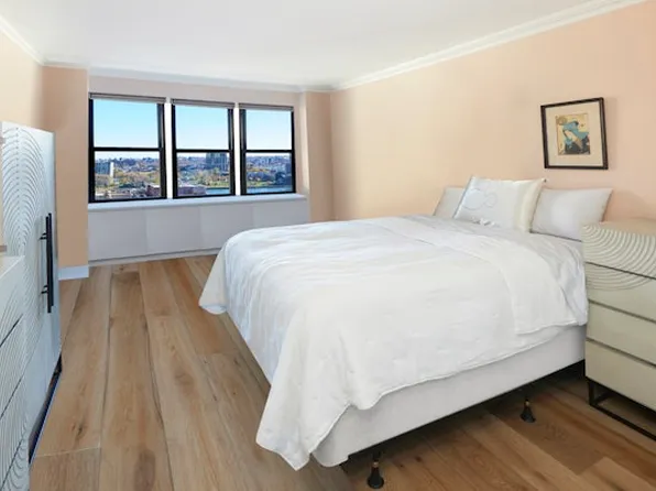 460 East 79th Street image 10 of 19