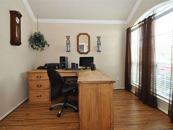 2nd image of 21603 Kings Bend Dr
