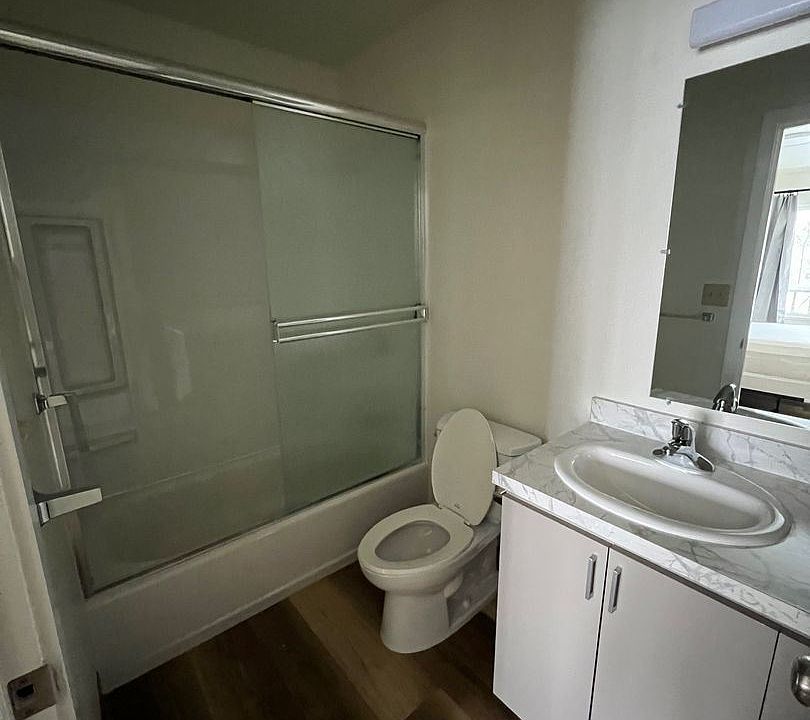 2nd image of 1653 2nd Ave APT 19