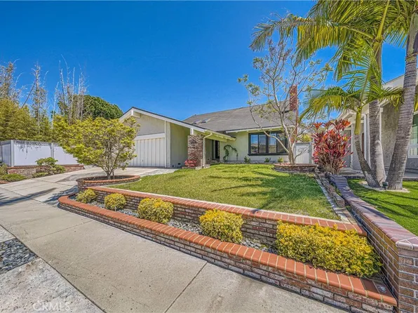 4048 Mistral Dr, Huntington Beach, CA 92649