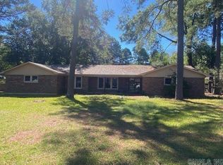 409 E 17th St, Hope, AR 71801