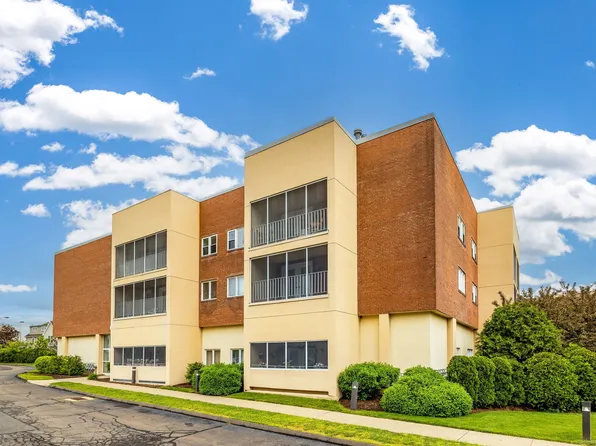 75 Washington Avenue #4-203, Hamden, CT 06518