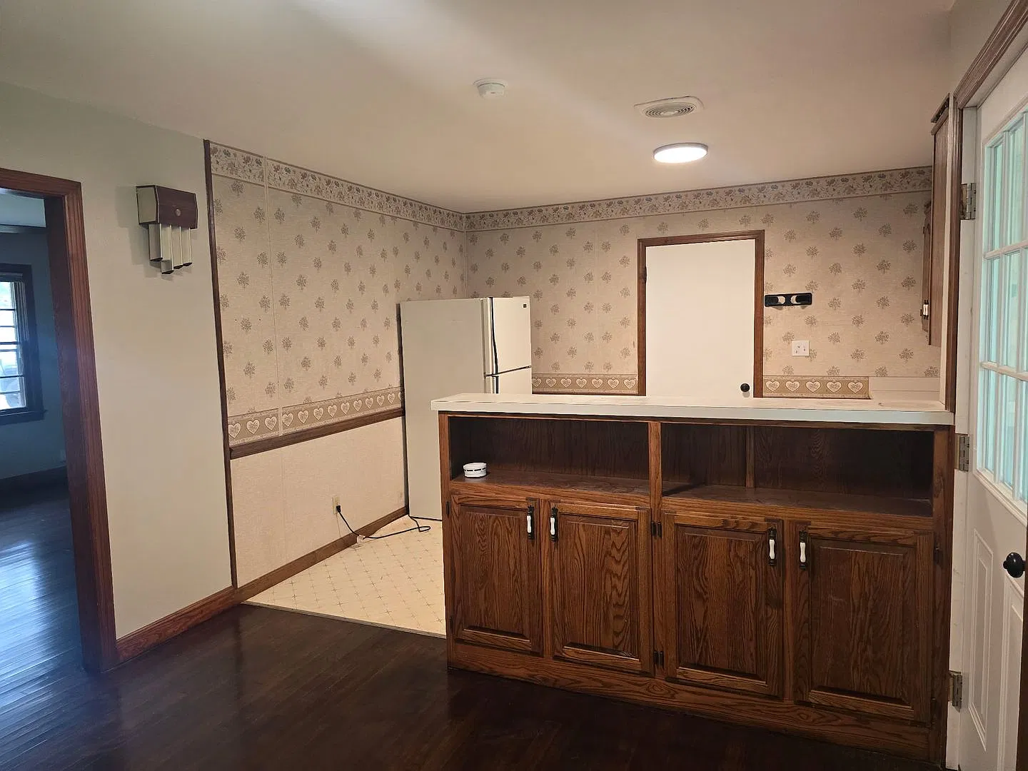 House in Mayfield City Limits — Photo 3
