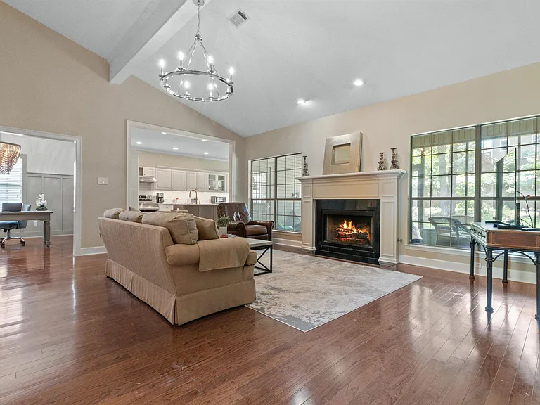 13717 Napoleon Rd — Photo 5