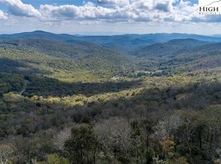 177 Green Cliffs Rd, Banner Elk, NC 28604