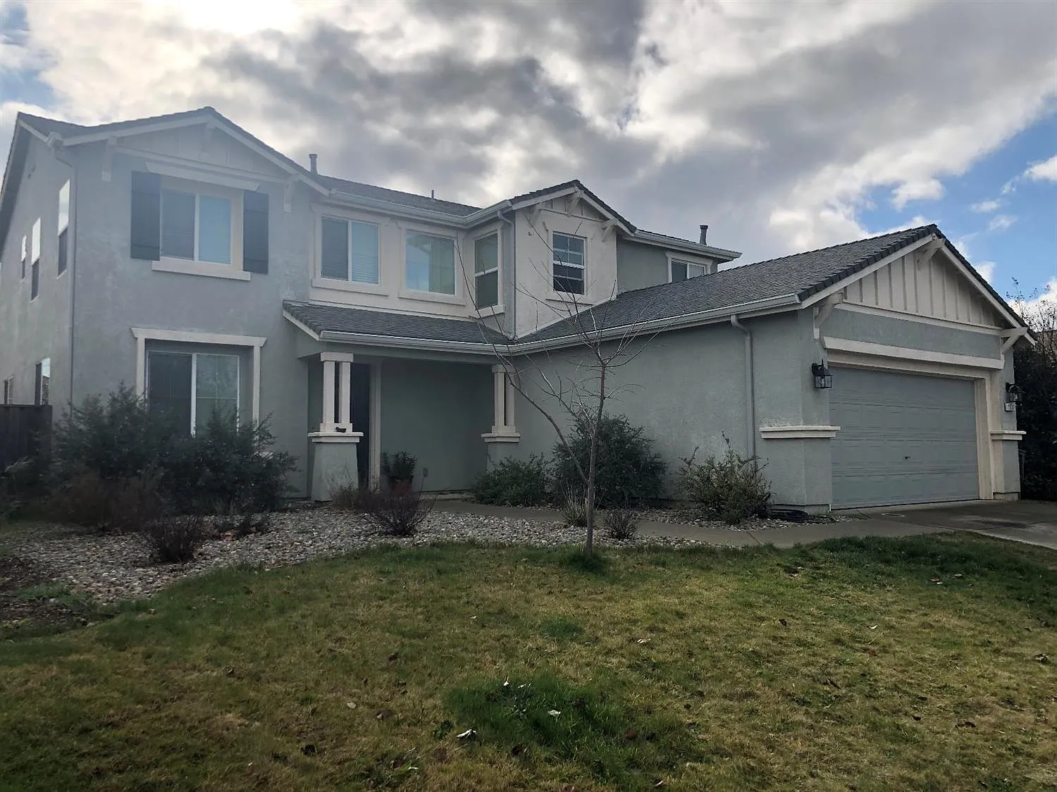 1632 Chateau Dr photo 1