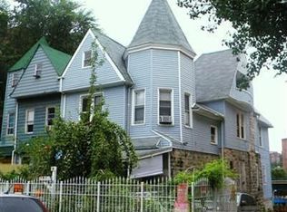50 Marble Hl, Inwood, NY 10463