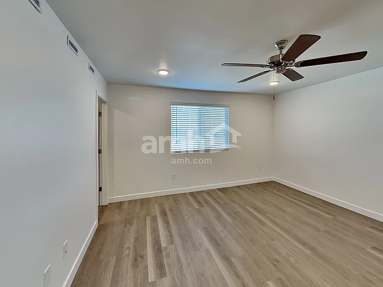 4536 S 98th Ln — Photo 10