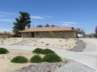 14335 Riverside Dell, Apple Valley, CA 92307