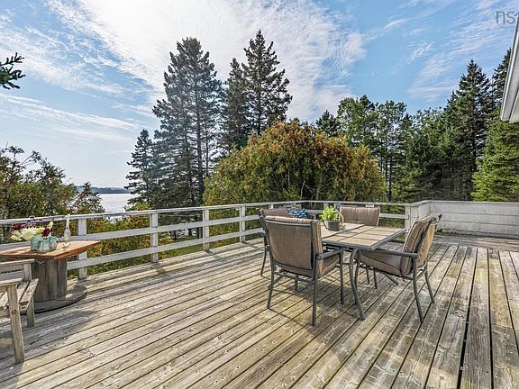 5th image of 6850 Saint Margarets Bay Rd