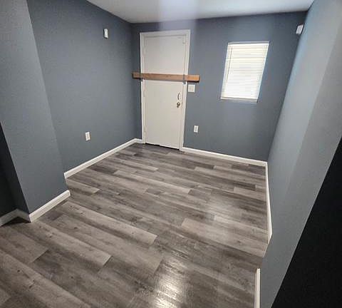 5th image of 4652 York Rd