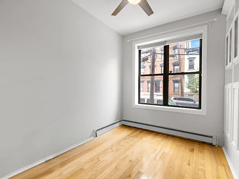 805 Park Ave #1R — Photo 5