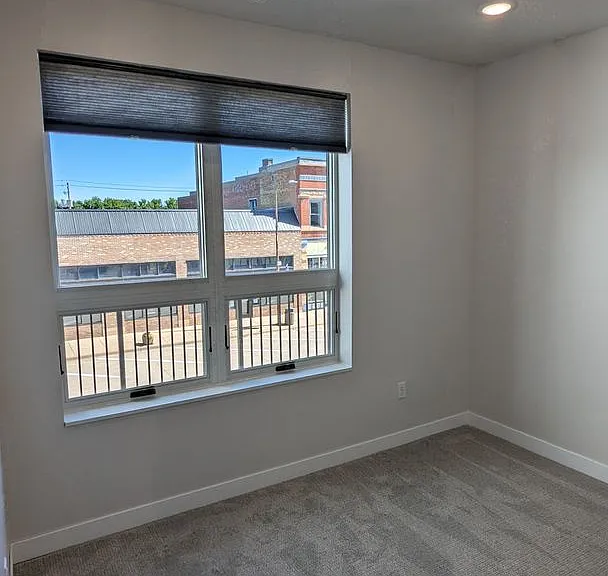 116 W Main St — Photo 7