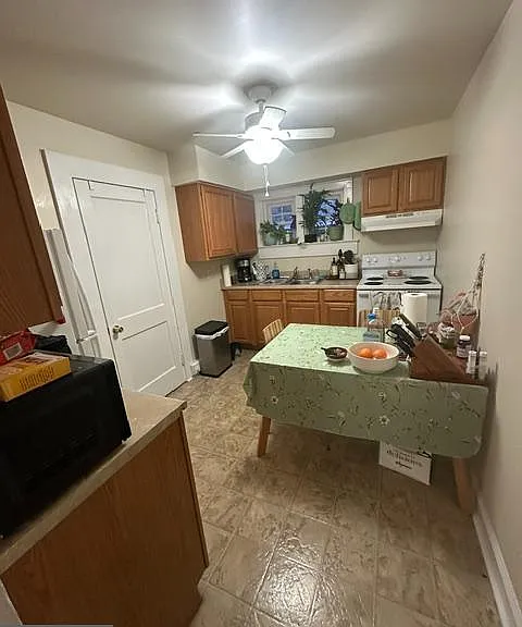 1320B Rowe St — Photo 6
