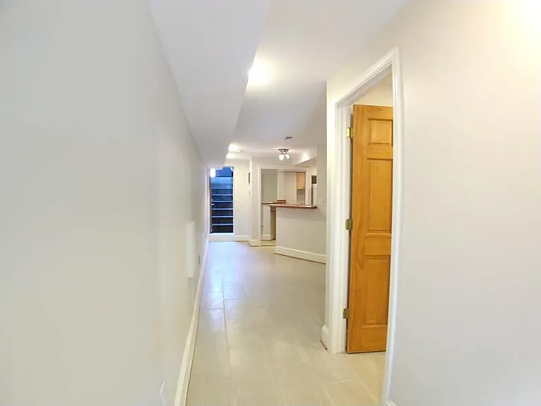1102 D St SE #B — Photo 12