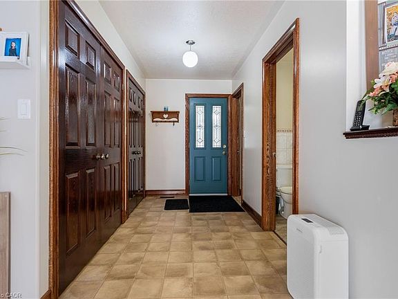 5th image of 8984 Plank Rd