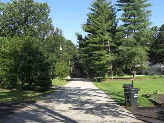 5th image of 206 Woodlawn Dr
