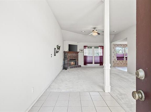 4th image of 19371 Stoney Dr