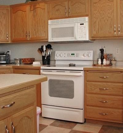 5th image of 322 15th Ave E