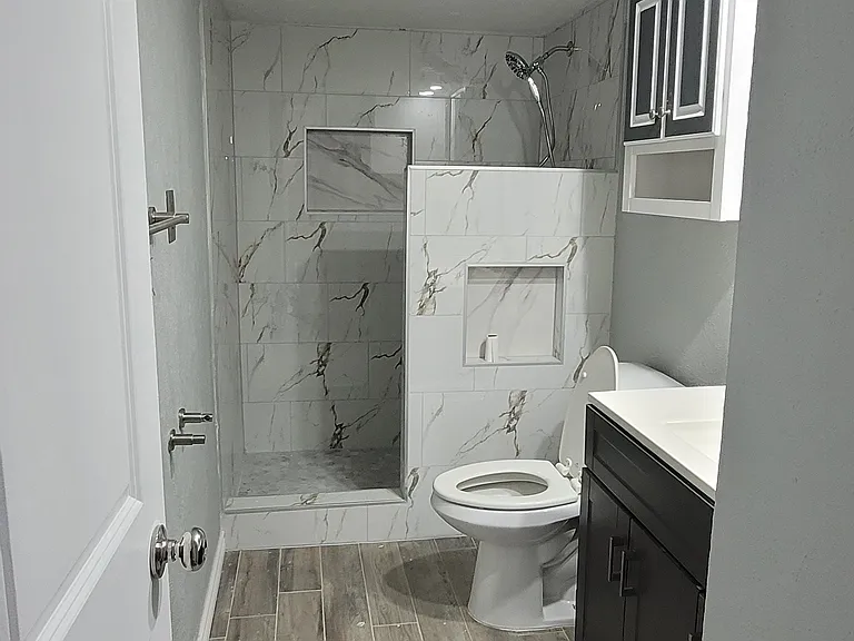 6904 Misty Glen Ct — Photo 13