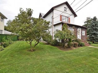 167 Forest Ave, Lynbrook, NY 11563