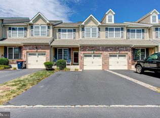 907 Caralea Dr, Norristown, PA 19403
