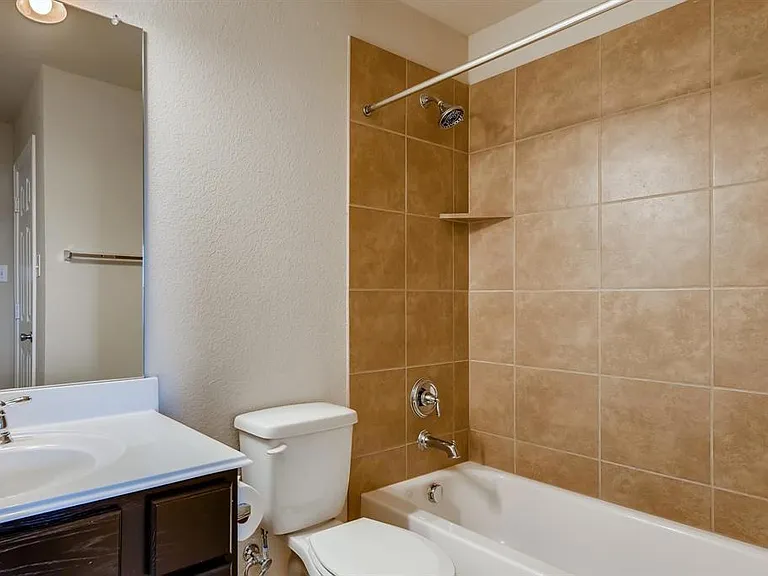 2642 Calmwood Dr — Photo 16