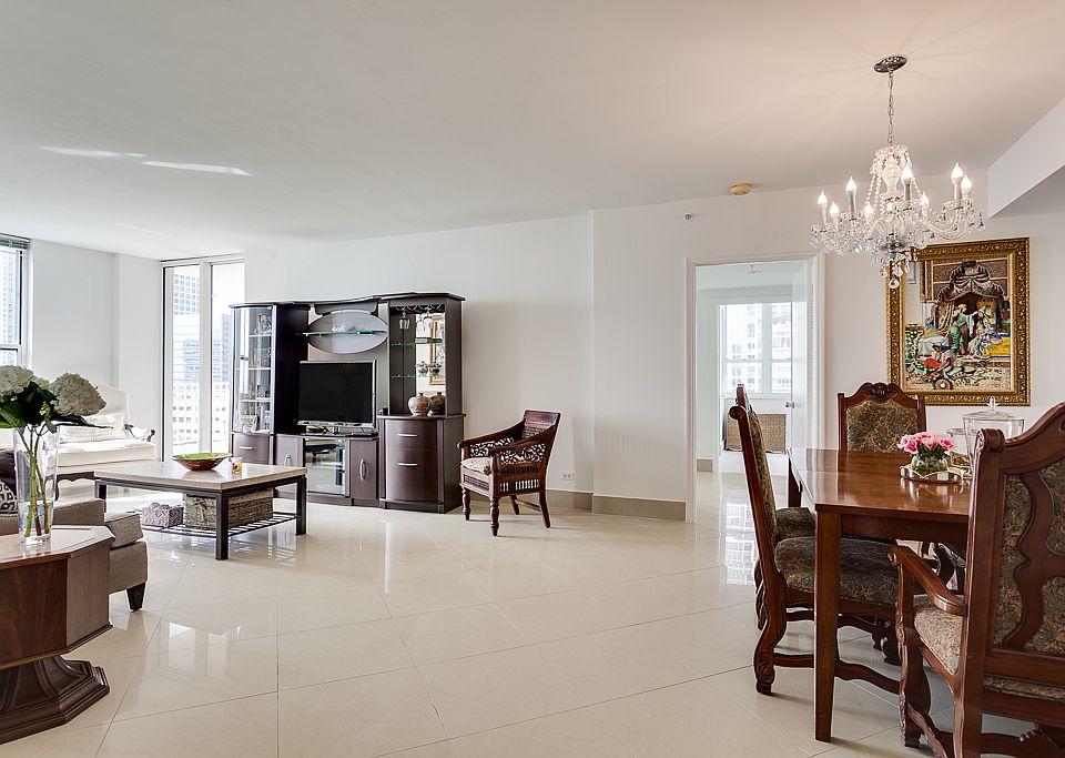 2nd image of 701 Brickell Key Blvd APT 1003