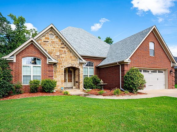 2nd image of 267 Lake Valley Dr