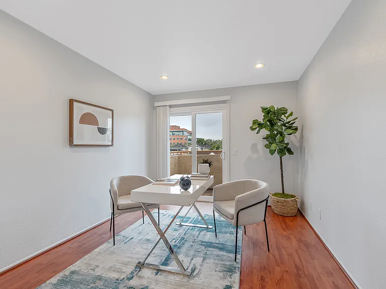 2310 N Fairview St #210 — Photo 6