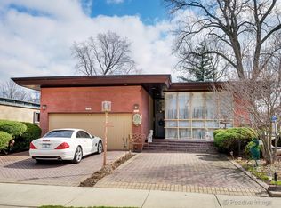 7115 N Kedvale Ave, Lincolnwood, IL 60712