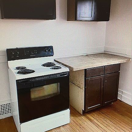 3rd image of 1420 N Osceola St