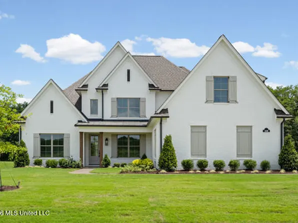 348 Oakworth Dr, Hernando, MS 38632