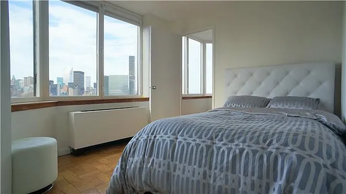 Rented by R New York | media 85