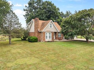 2202 Reservoir Rd, Staunton, IL 62088