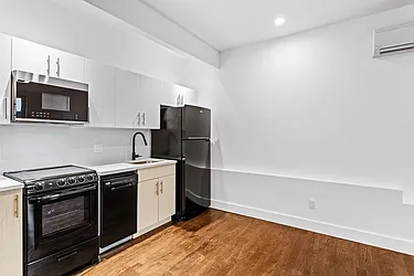 Rented by Safdie Realty Group