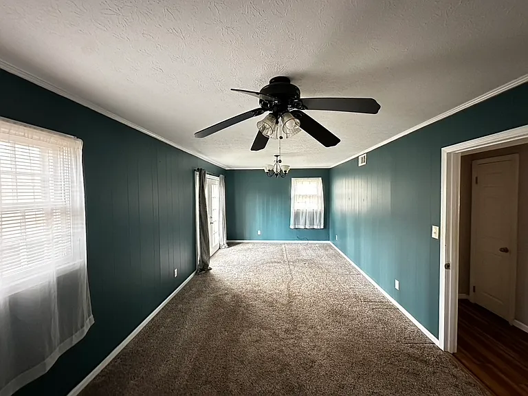 2120 Sandlewood Ln — Photo 11