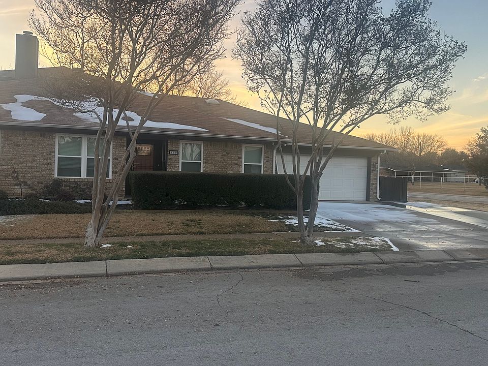 1st image of 500 Essex Pl