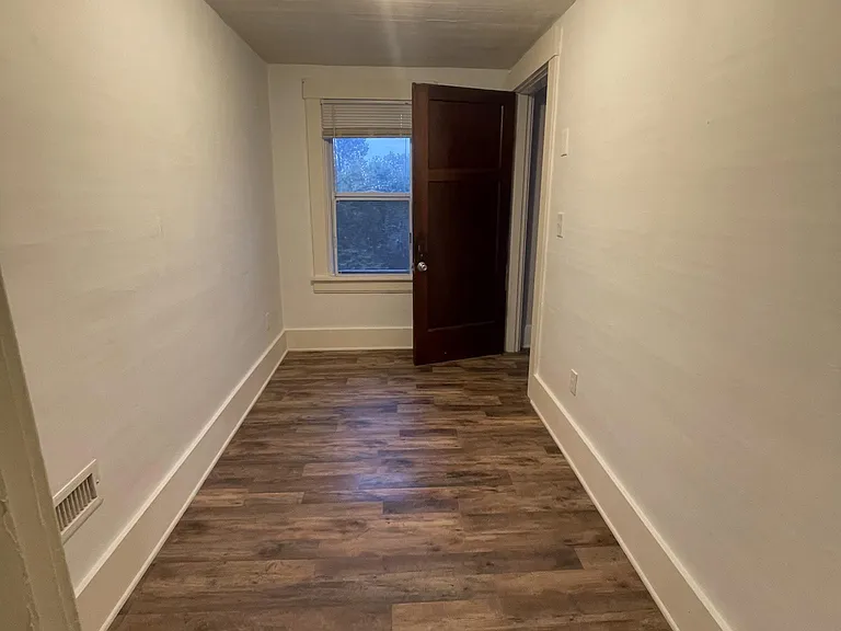 120 N 4th St — Photo 10