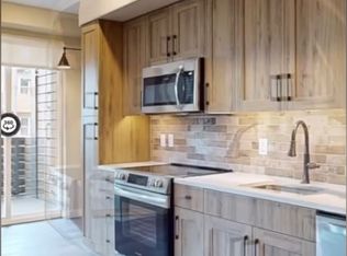 5821 Arapahoe Ave, Boulder, CO 80303