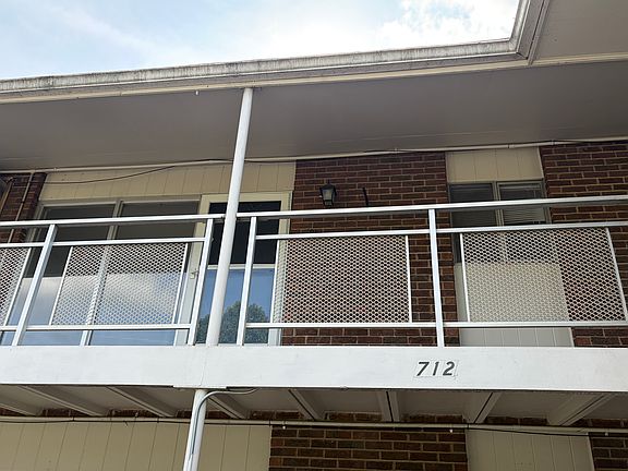 2nd image of 712 Carter Sells Rd #8